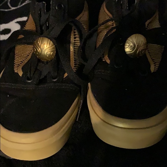 Harry Potter golden snitch vans - Picture 4 of 14